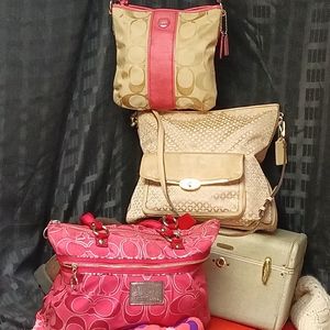 No longer available!!LADIES AWESOME CHRISTMAS GIFT 3 COACH